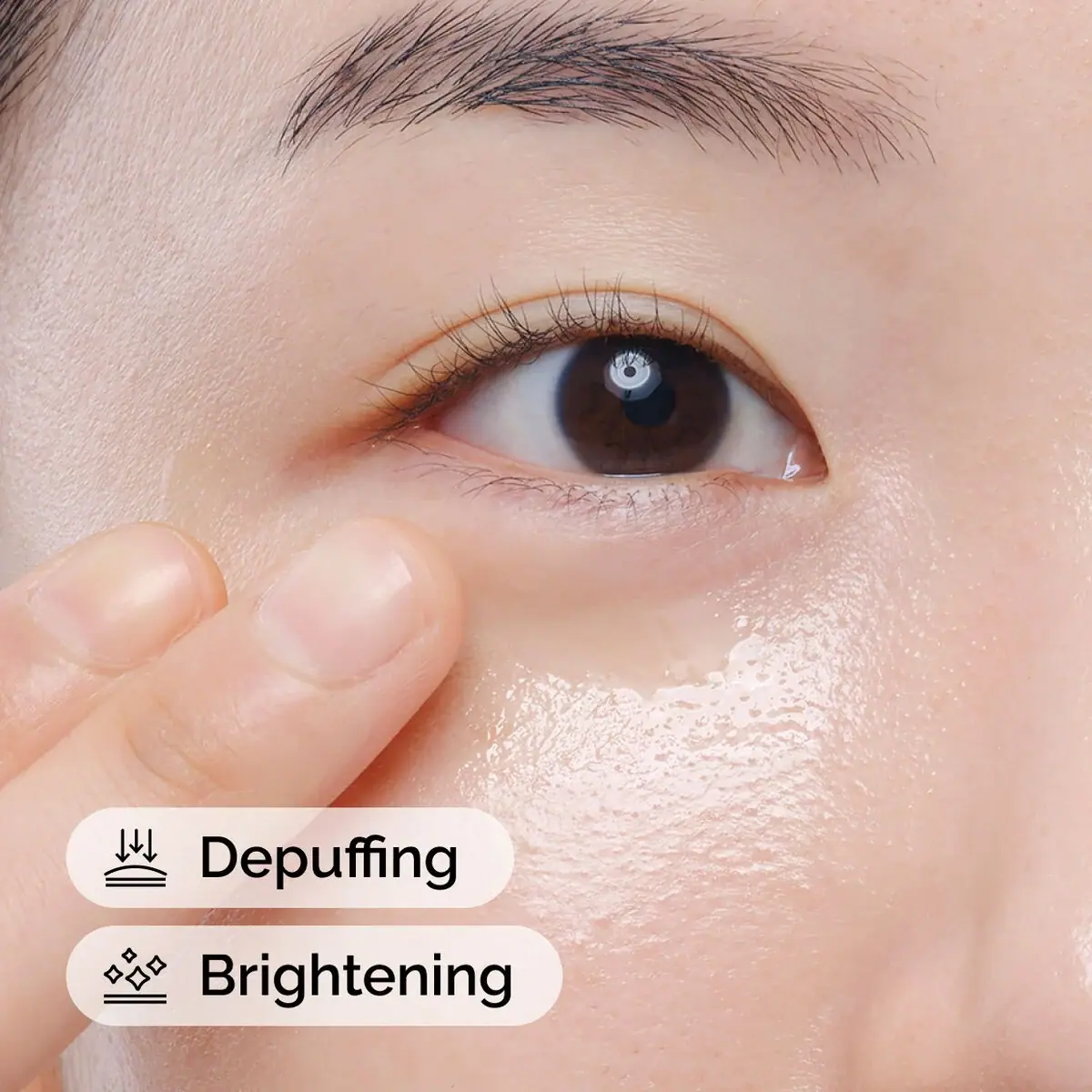 The Ordinary Caffeine Solution Serum for Eyes 3 ordinary-caffeine-solution-egcg-model-application-with-benefits serumhub